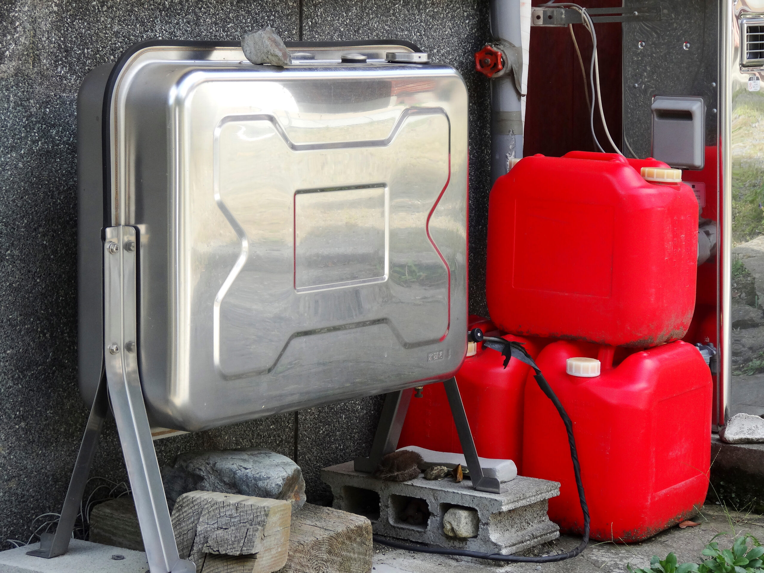 【2025年最新】この冬、札幌の灯油価格はどうなる？ 予測と家計防衛術を徹底解説！